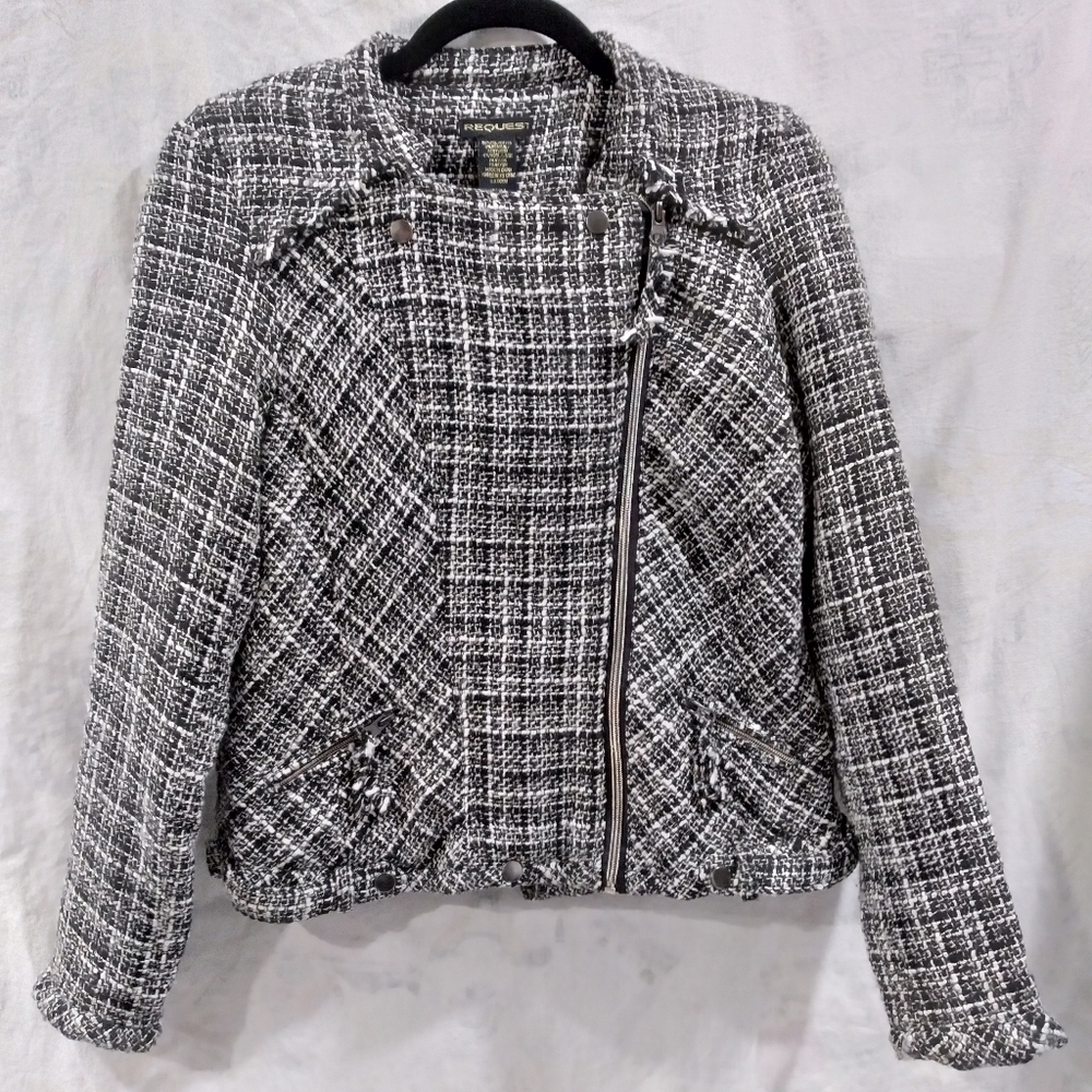 Request tweed black and white full zip coat/jacket with fringe details. Med. EUC